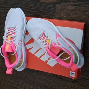 Girls Nike Sneakers